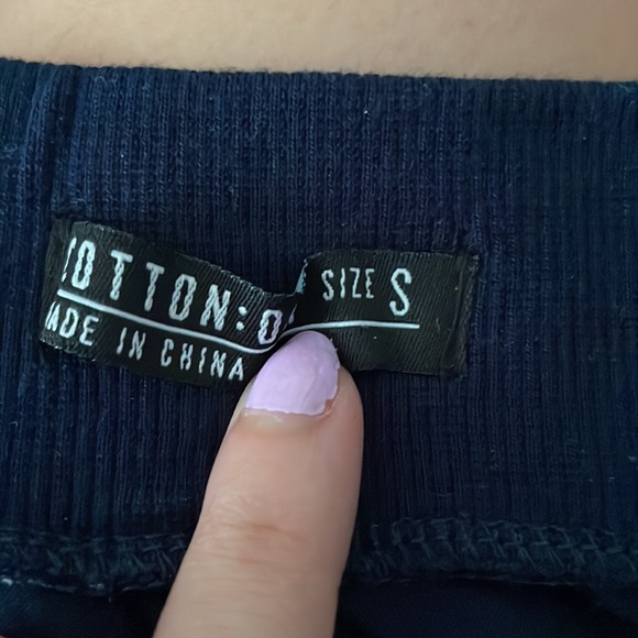 Cotton On Stripped Pants With Pockets - Picture 3 of 3